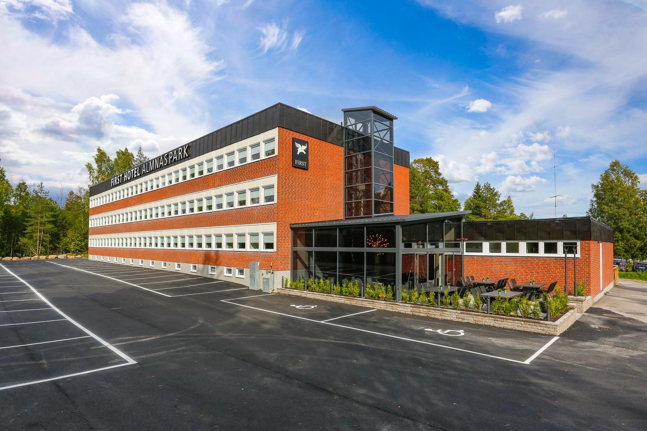 Almnaes Park Hotel Södertälje Екстериор снимка