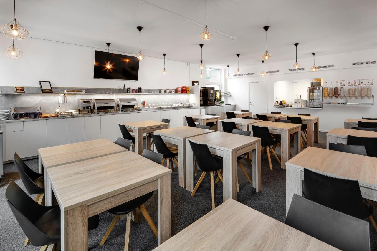 Almnaes Park Hotel Södertälje Екстериор снимка